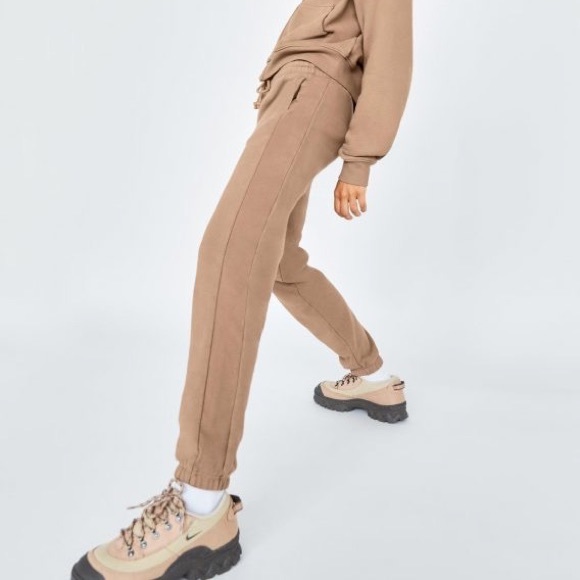 ARITZIA TNA COZY AF BF SWEATPANT - Picture 3 of 4